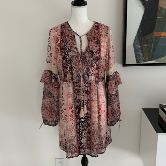 bebe Dresses & Skirts - Bebe baby doll dress pink, cream, tan. Size M